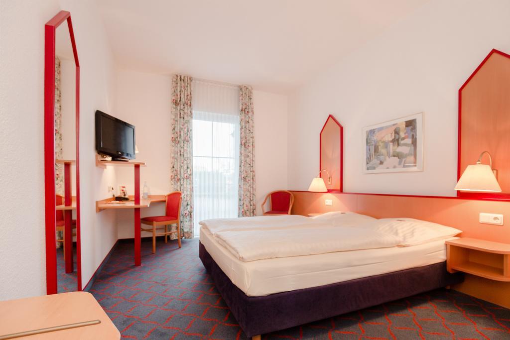 Hotel Montana Lauenau Eksteriør bilde