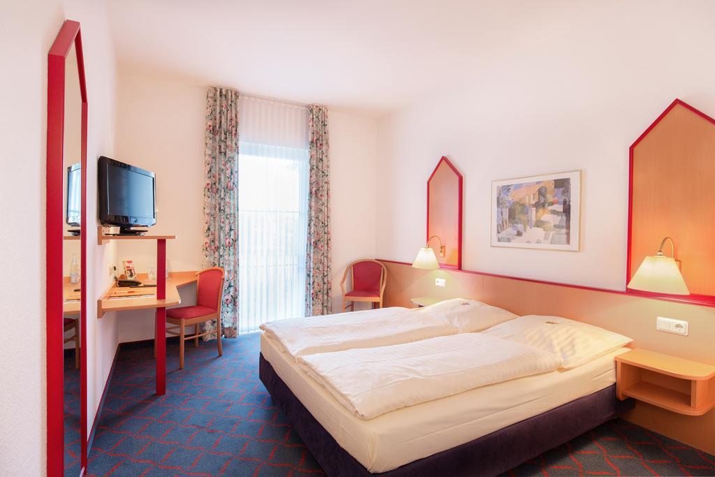 Hotel Montana Lauenau Eksteriør bilde