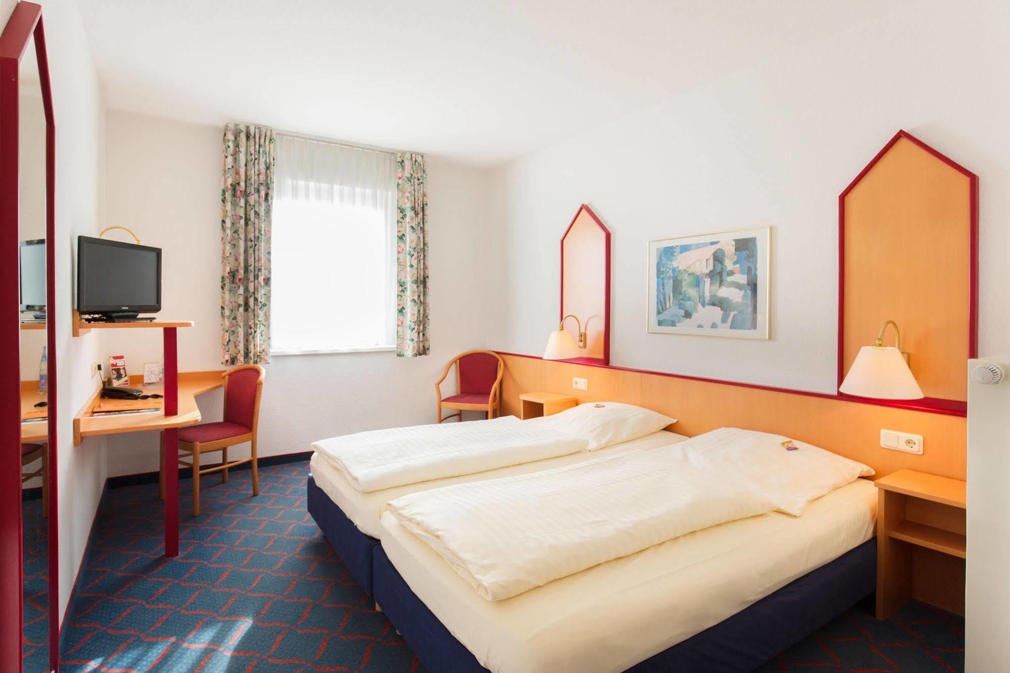 Hotel Montana Lauenau Eksteriør bilde