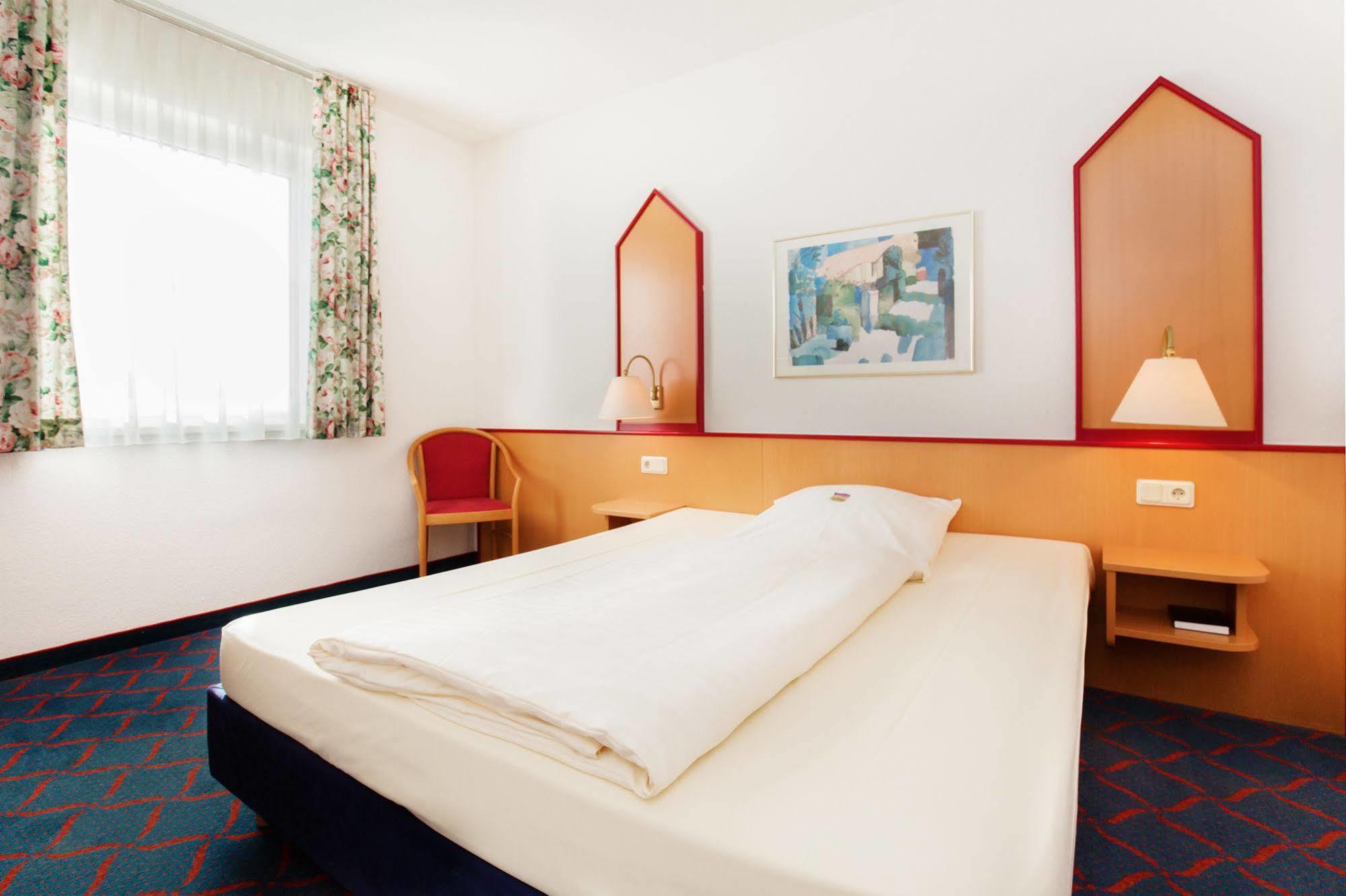 Hotel Montana Lauenau Eksteriør bilde